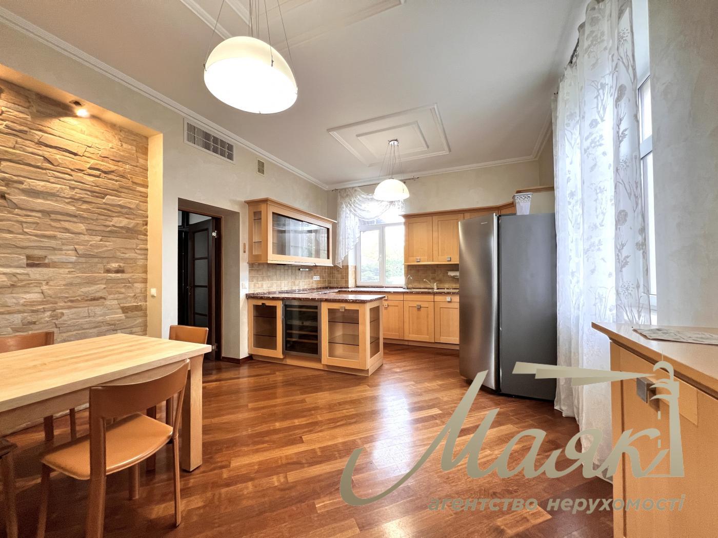 Оренда 2-х поверхової резиденції 430м2, Козин, Конча - Заспа