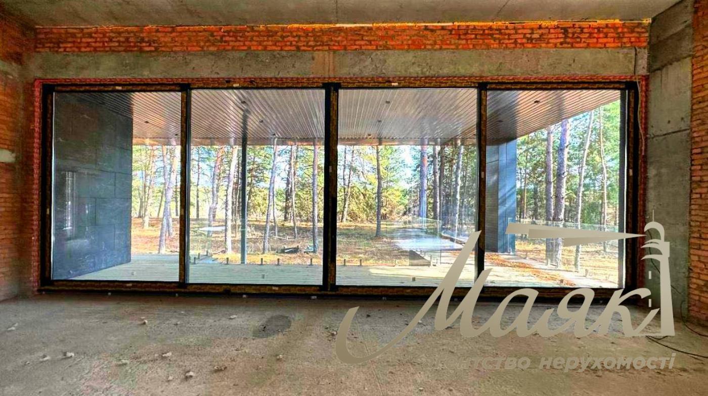 Продаж будинку в житловому комплексі Goodlife Park на березі Київського моря.