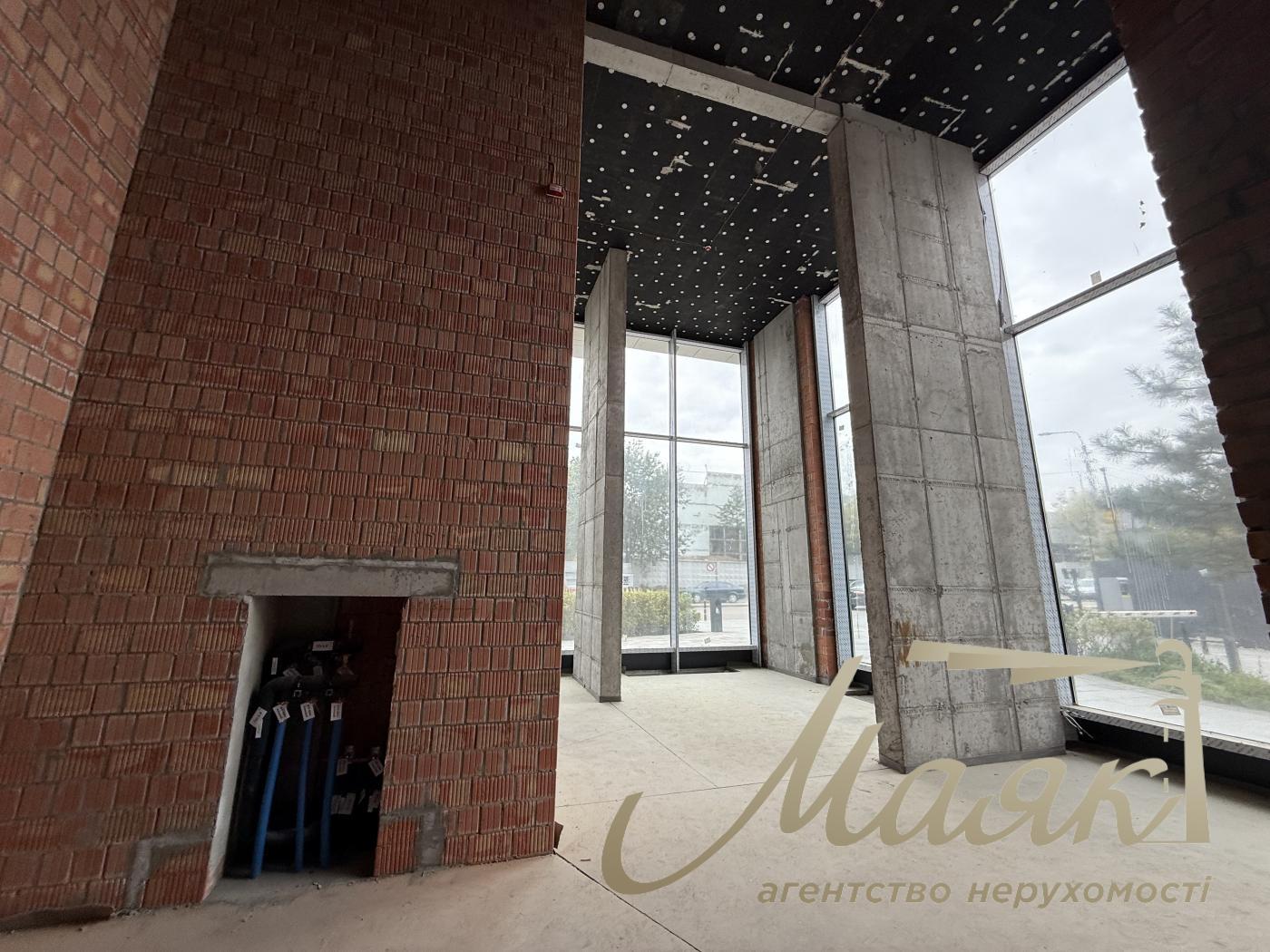 Продажа фасадного коммерческого помещения 244 м² в UNIT.Home, ул. Гарета Джонса/Семьи Хохловых, Шевченковский район.