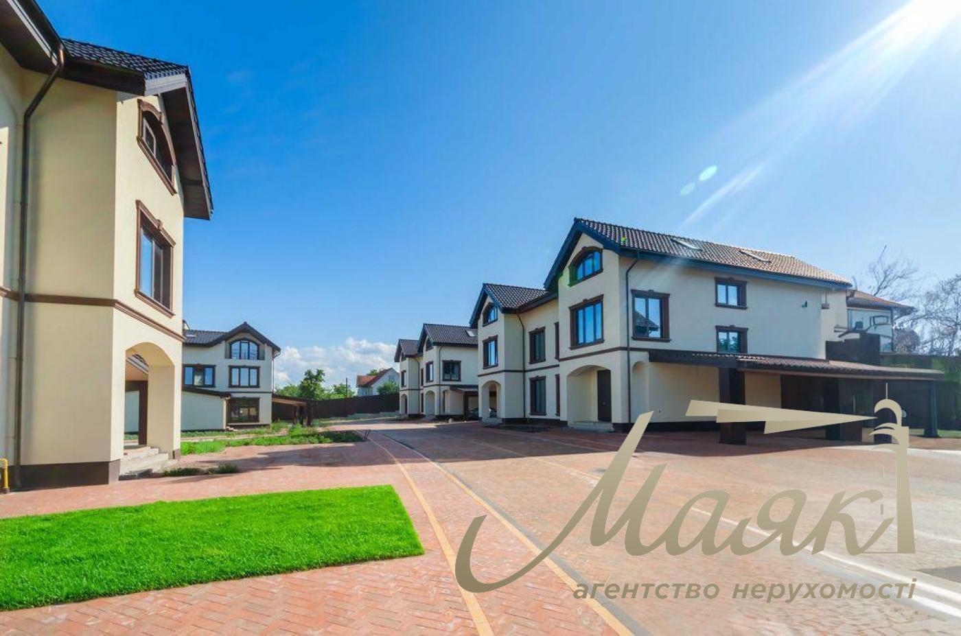 Продаж 3х-поверхового будинку вул. Бродівська, Голосієво, Київ