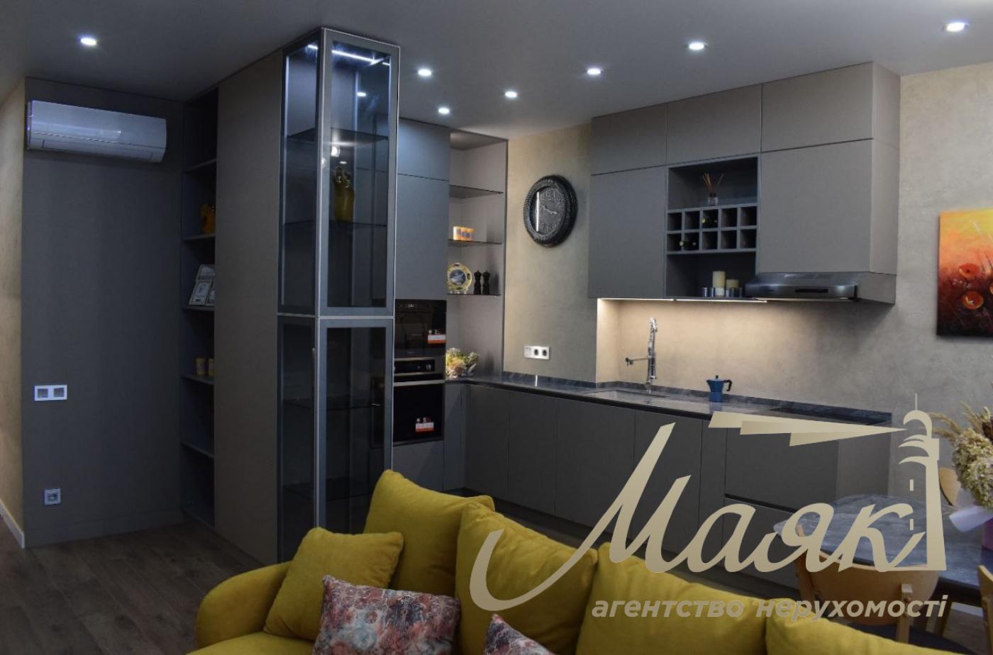 Продаж 1-к квартири 70М2 Бойчука Михайла вулиця 41 ЖК "Новопечерська Вежа"