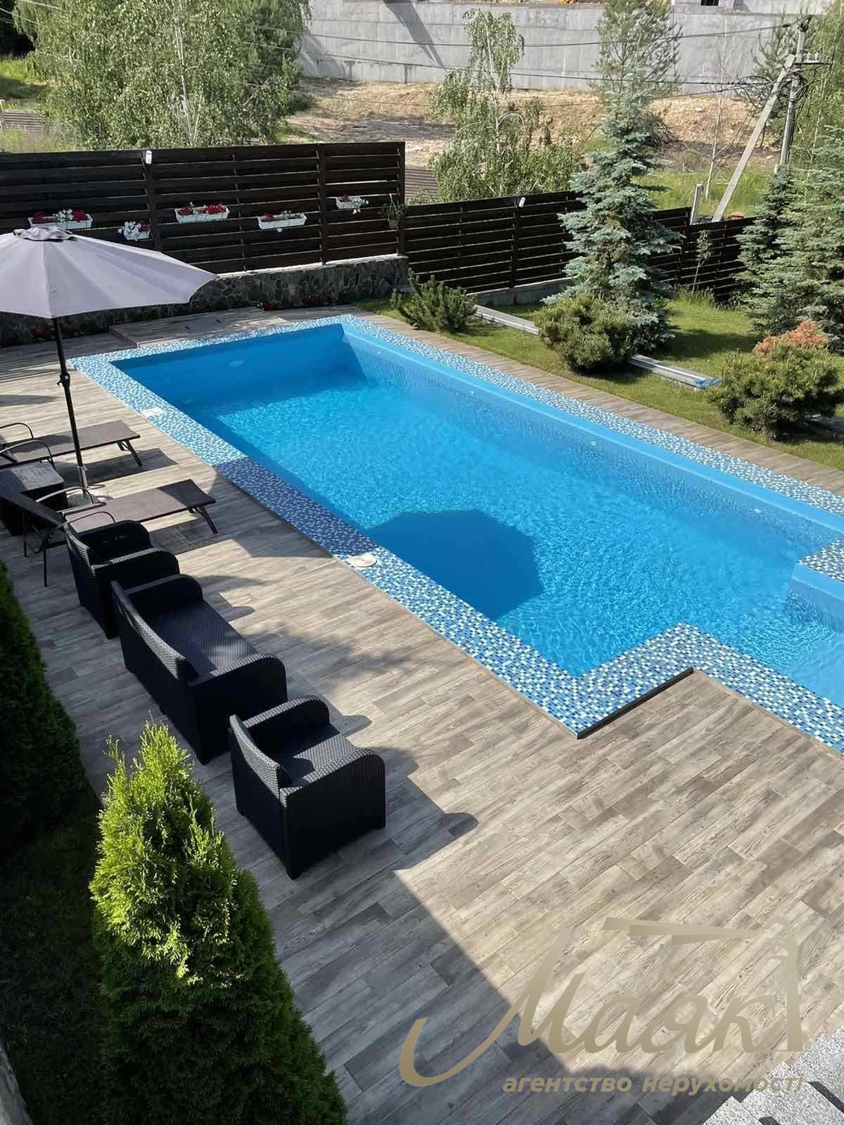 Продажа дома 630м2 с басейном в с.Лесники, Киево-Святошинский район,