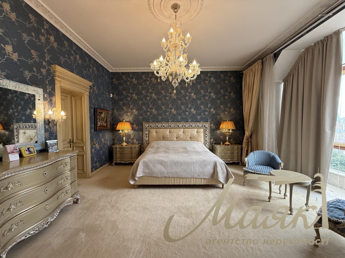 Аренда видовой 3к квартиры 245 кв. м на ул. Паторжинского 14, Центр, Шевченковский район