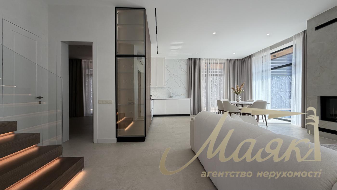 Продаж 2-х поверхового будинку 200м2, КМ Нова Ходосівка