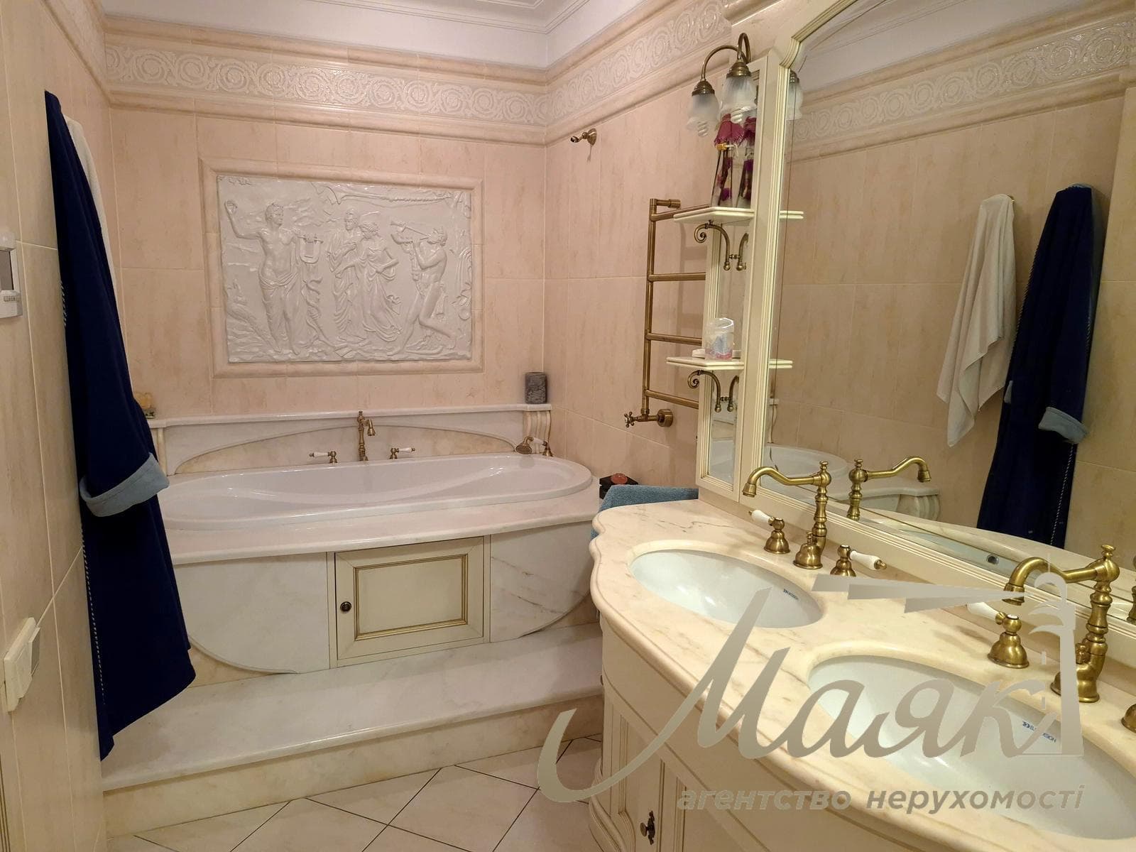 Продаж елітного будинку 711 м² з басейном і SPA-зоною, 50 соток землі, с. Рудики/Козин/Конча Заспа, Обухівський напрямок, Київська область. Рудики/Козин/Конча Заспа, Обухівський напрямок, Київська область.