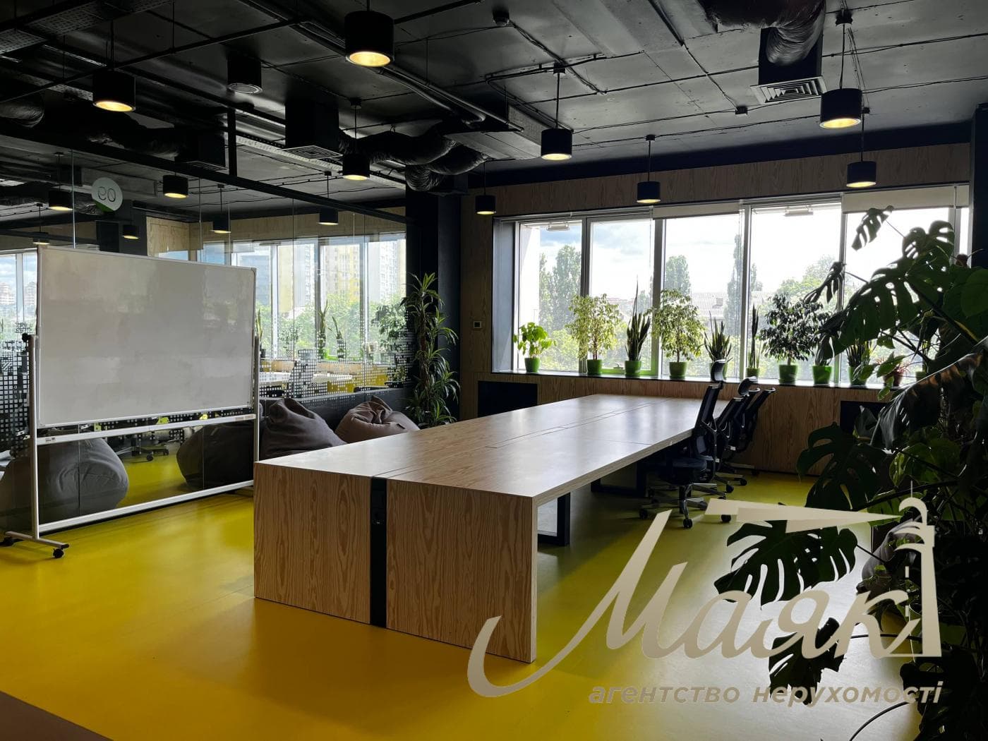 Fully renovated office space for rent, 1,006 m², 6 Havel Street, Solomenka