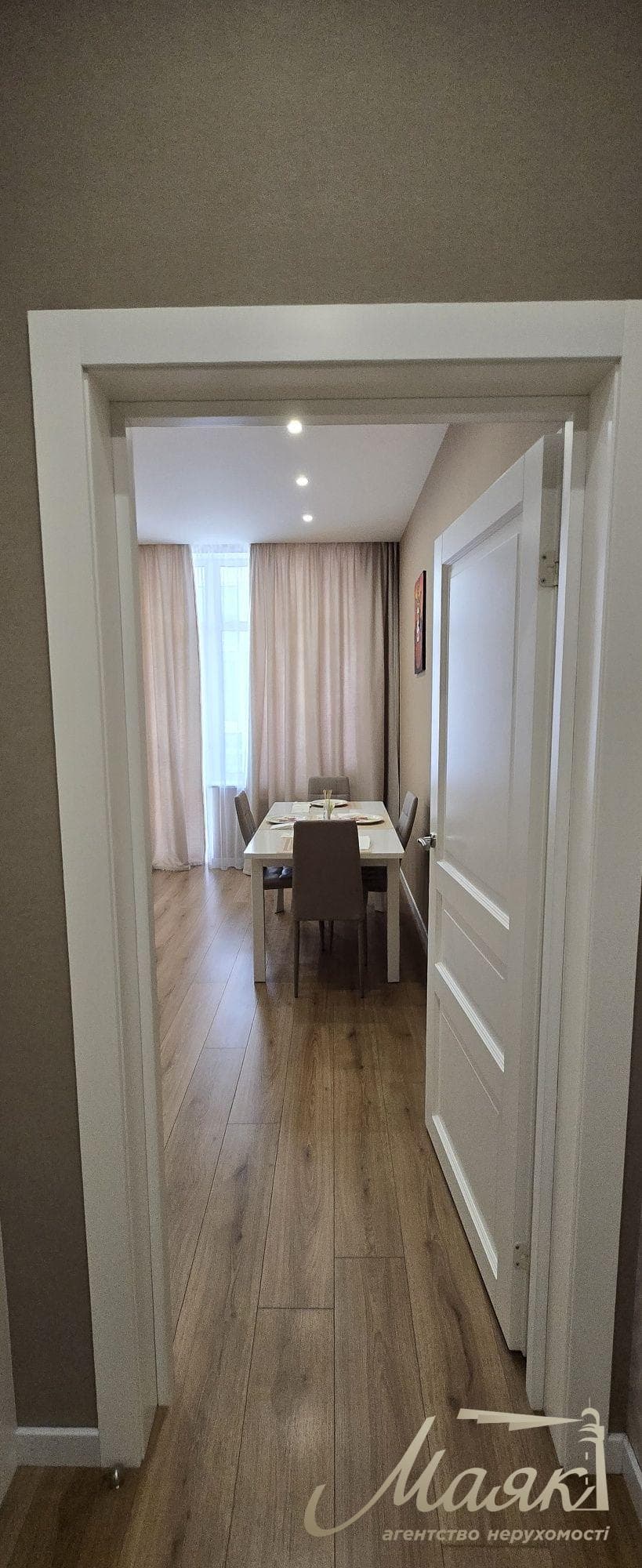 Продаж 2-кімнатної квартири площею 82 м² у ЖК «Новопечерські Липки», Печерськ