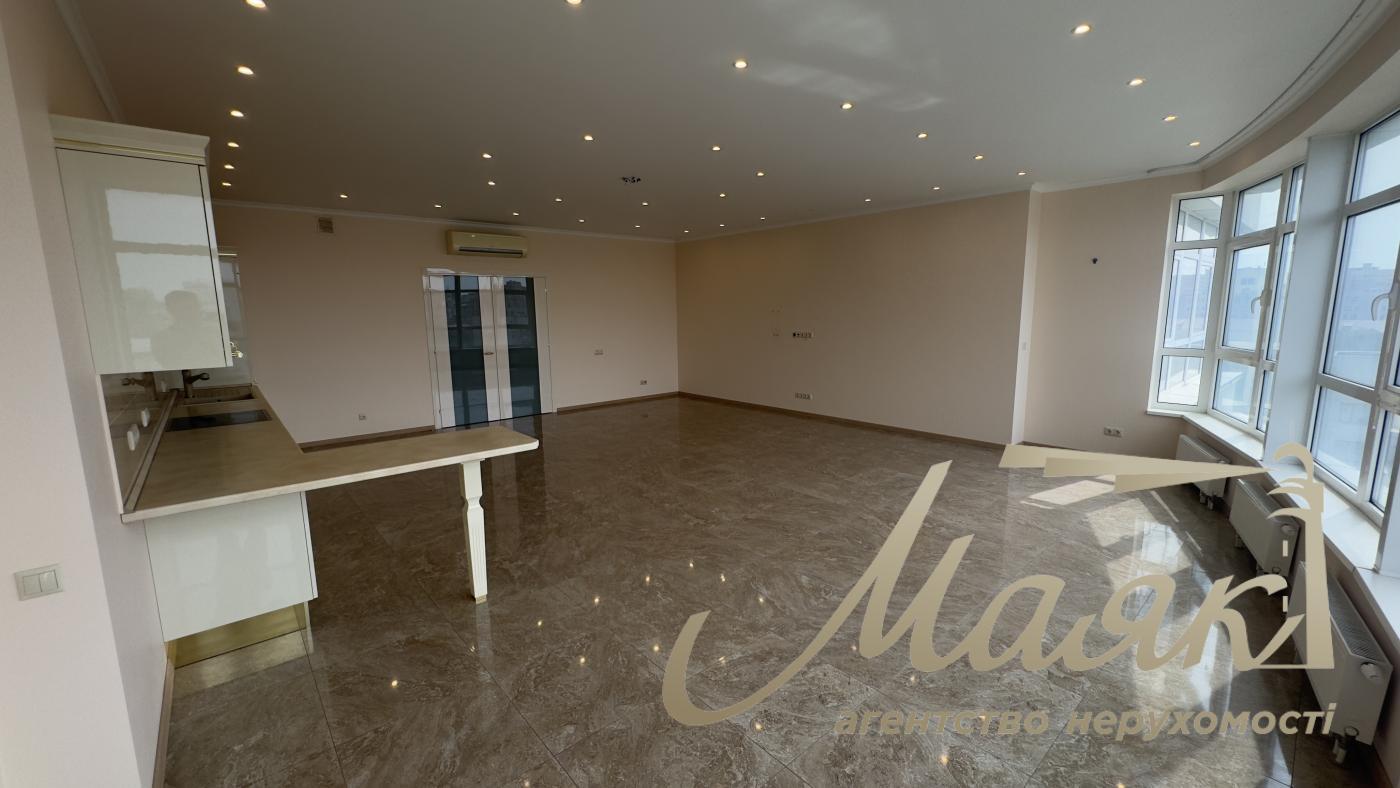 Rent office space 200m2 in the center, Klovskyi Spusk 7