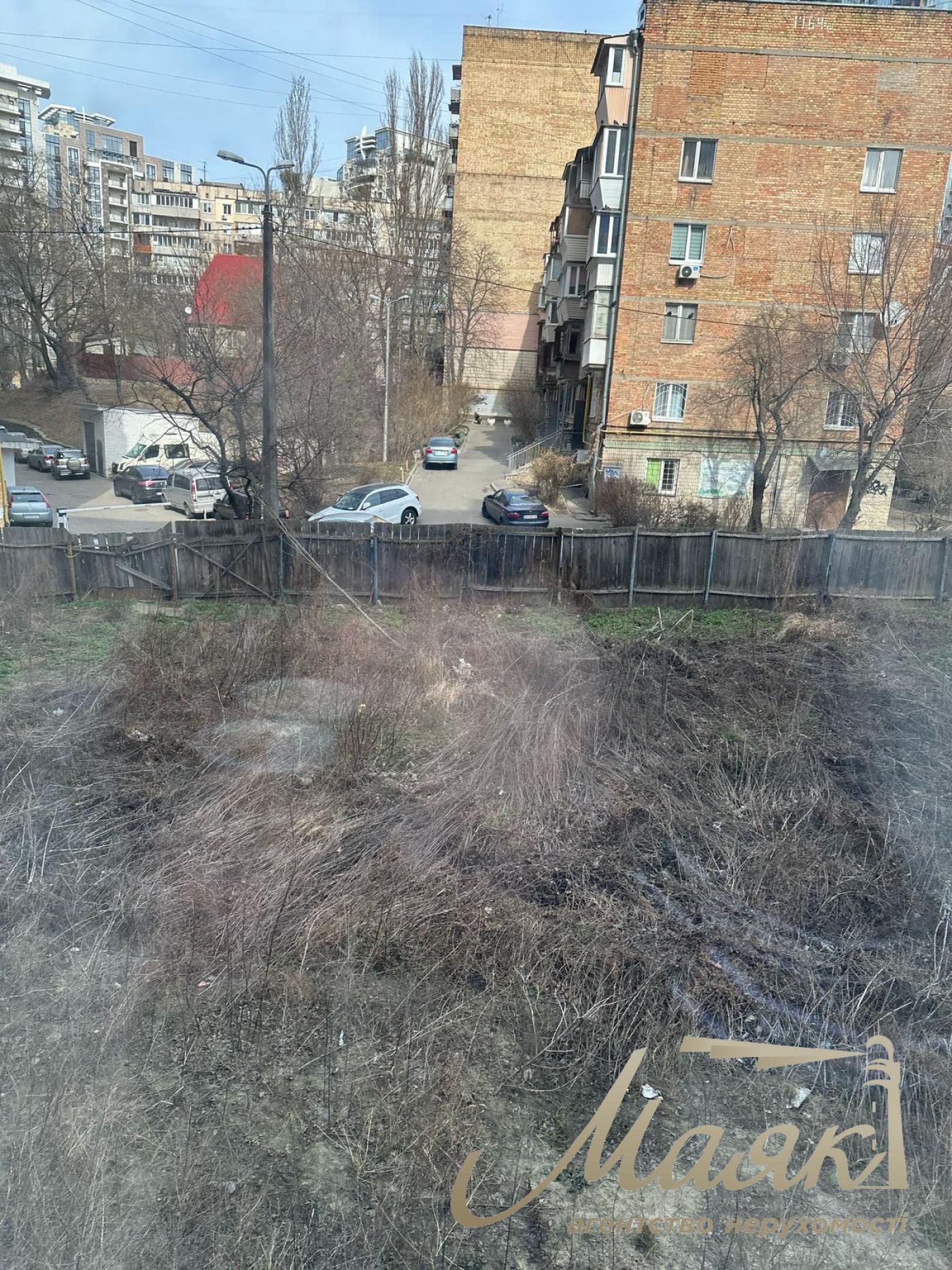 Selling a plot of land for construction in the center of Kiev. Pechersk.