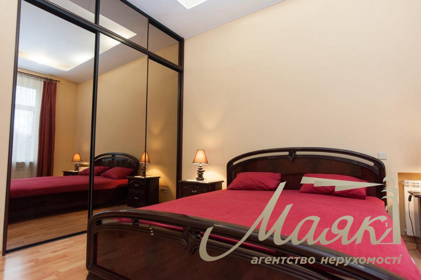 Аренда 2к. квартиры пл. 'Гетьмана Скоропадского, 17А