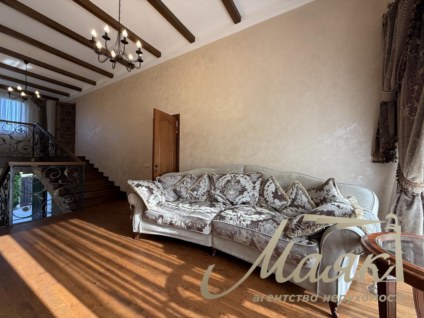 Оренда будинку 400 кв.м з тенісним кортом, великою зеленою територією | Бориспільський район| с.Гора