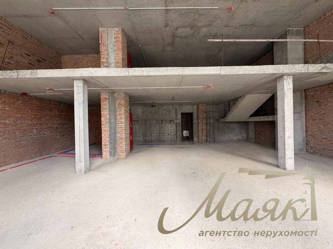 Commercial facade premises for rent in the residential complex "Novopecherskie Lipki"