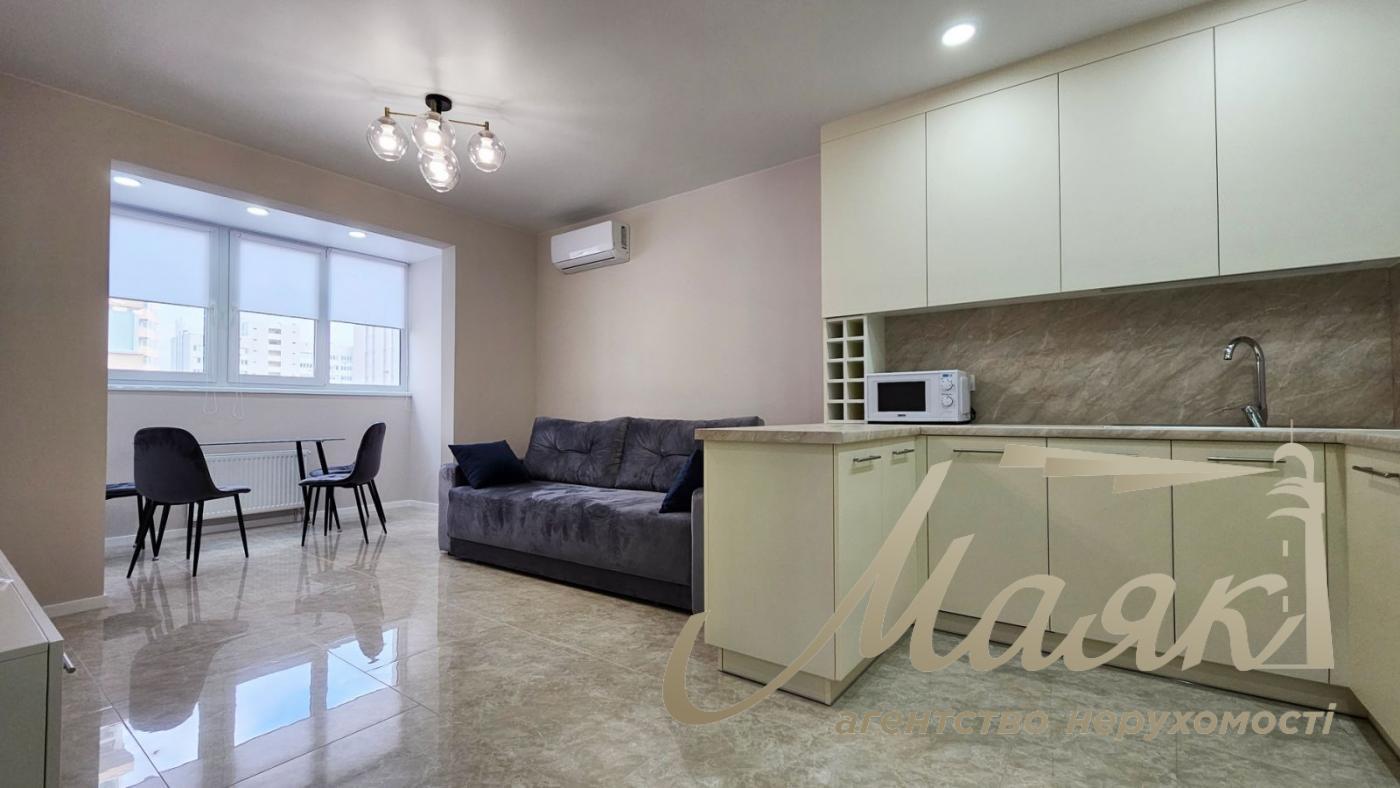 Аренда 3-х комнатной квартиры в ЖК Навигатор.