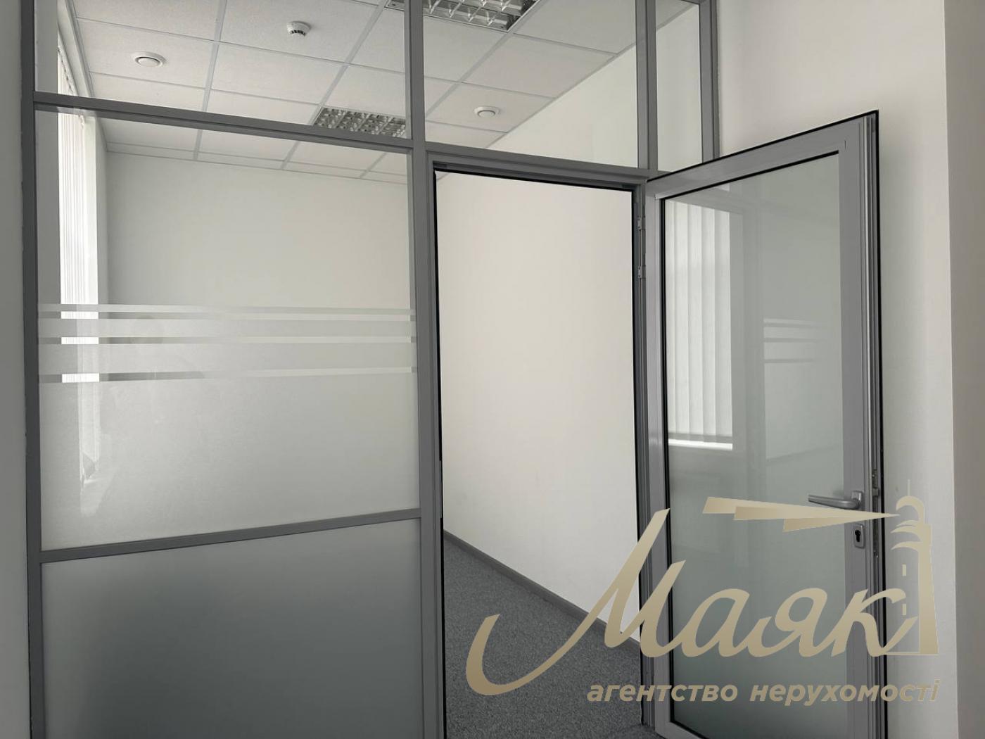 Аренда офиса 520м2 по ул.Михновского, Зверинецкая