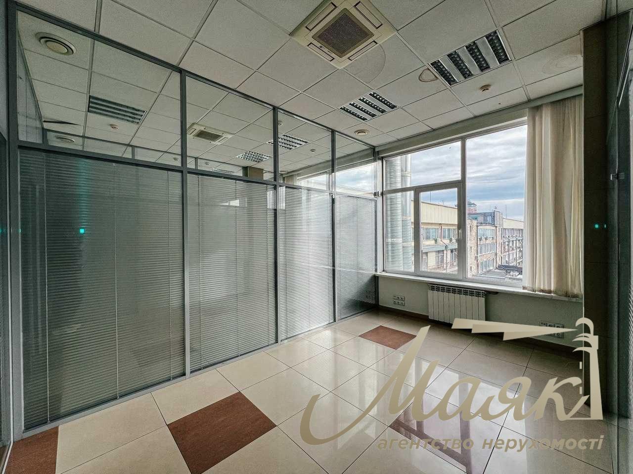 Оренда офісу на Печерську 1 158м2 на б-р Лесі Українки 26.
