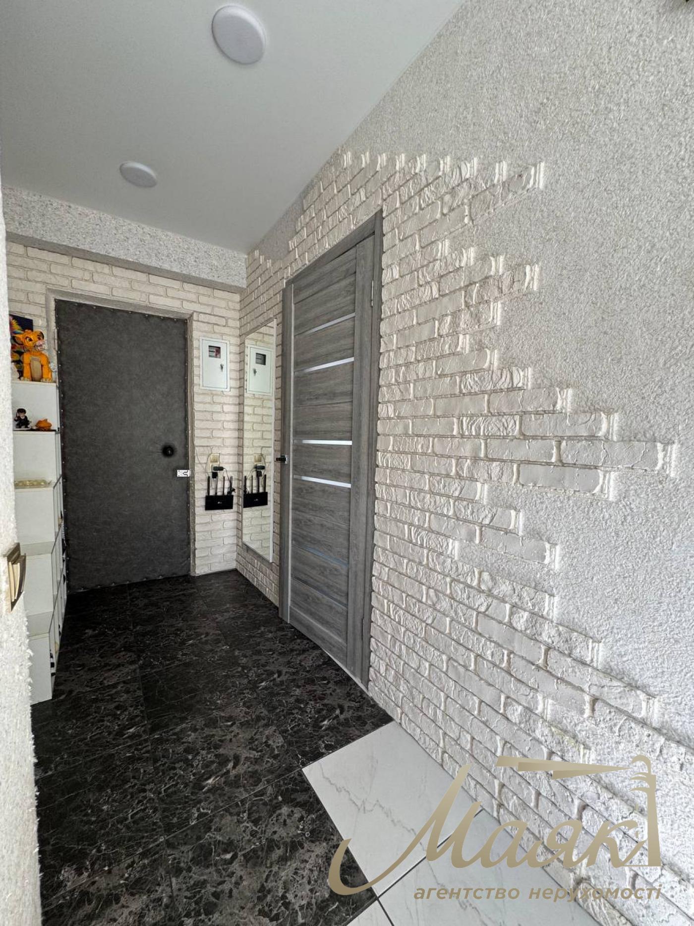 Продаж 1 кімнатної квартири по вул. Набережно-Корчуватська, Голосіївський район.