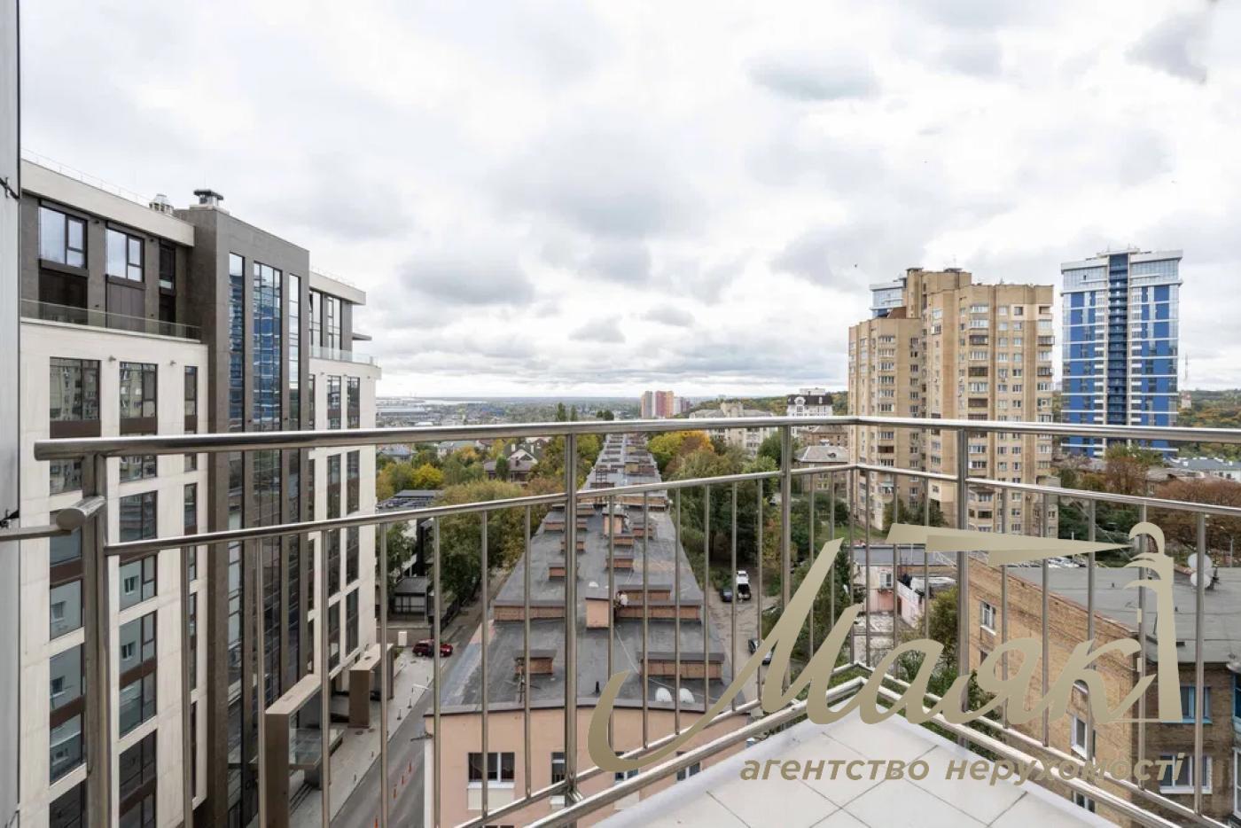 Rent 4-bedroom apartment in Residential Complex Busov Hill, Buslovskaya str. 12, Pechersk.