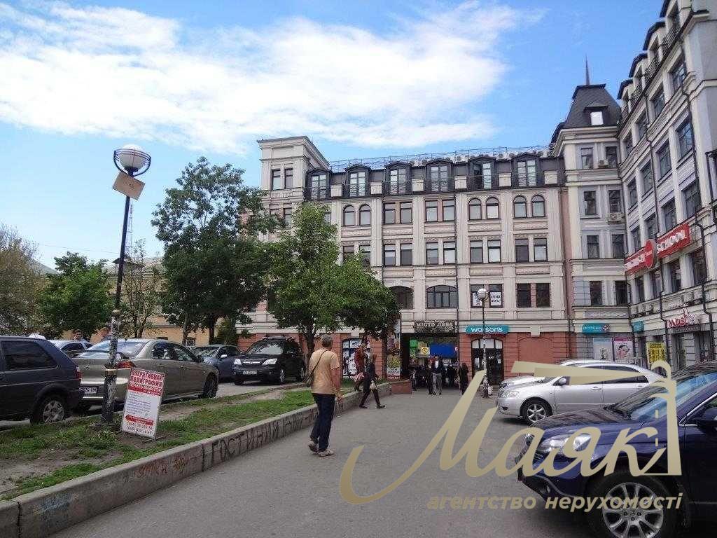 Оренда фасаду, 190 м2, Контрактова площа