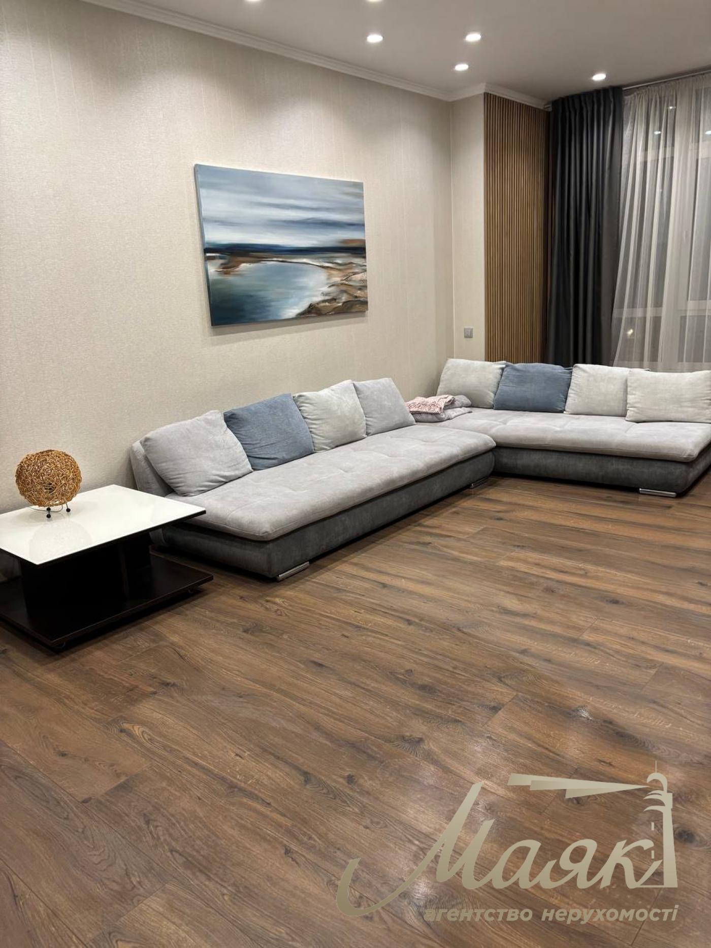 Rent 2-bedroom apartment 85m2 LCD Novopecherskie Lipki str. Andrey Verkhoglyada