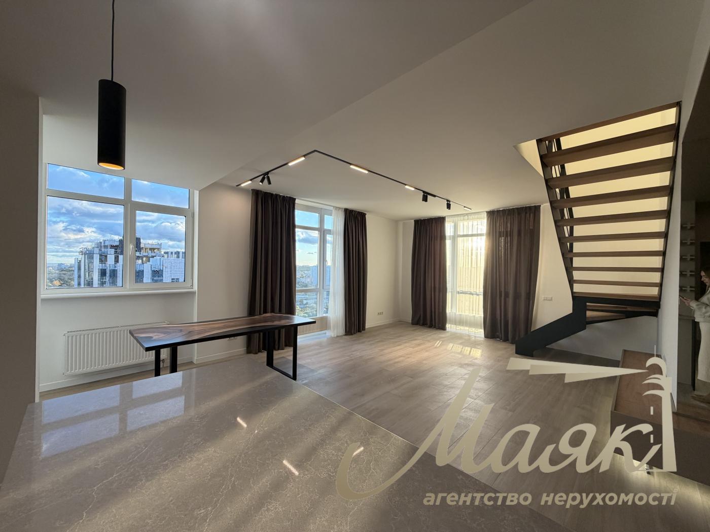 Аренда двухуровневой квартири  120м2 в ЖК " Подвысоцкий" , Печерск, Киев