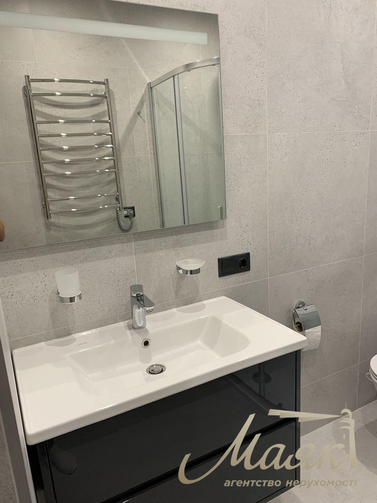 Продаж сучасної квартири 38 м² з дизайнерським ремонтом у ЖК Файна Таун, Шевченківський