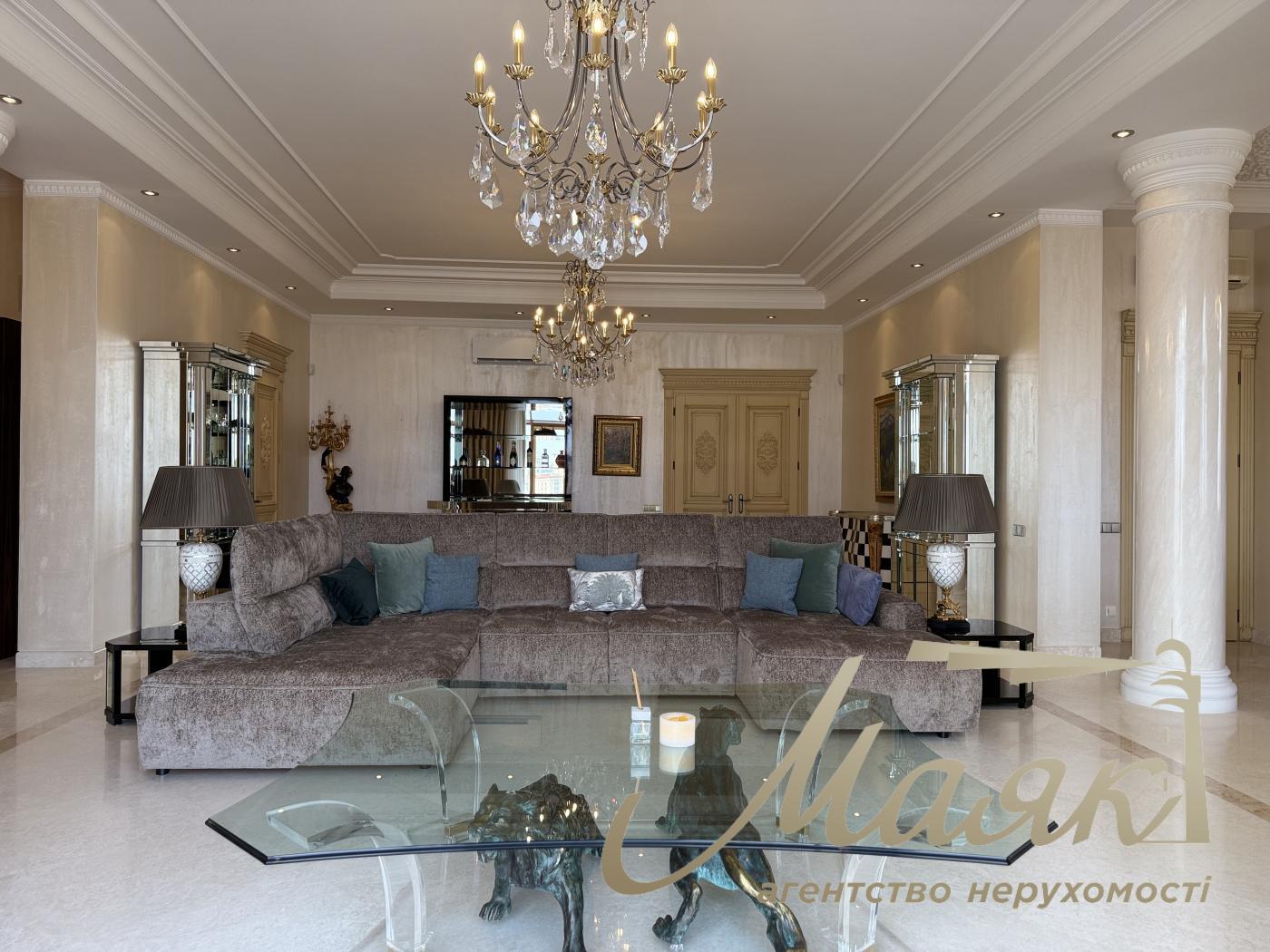 Аренда видовой 3к квартиры 245 кв. м на ул. Паторжинского 14, Центр, Шевченковский район