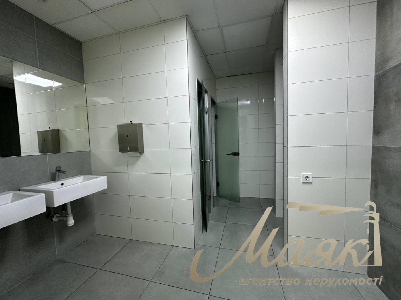 Аренда автономного офиса 962,1 м², ул. Антоновича, 118, Центр.