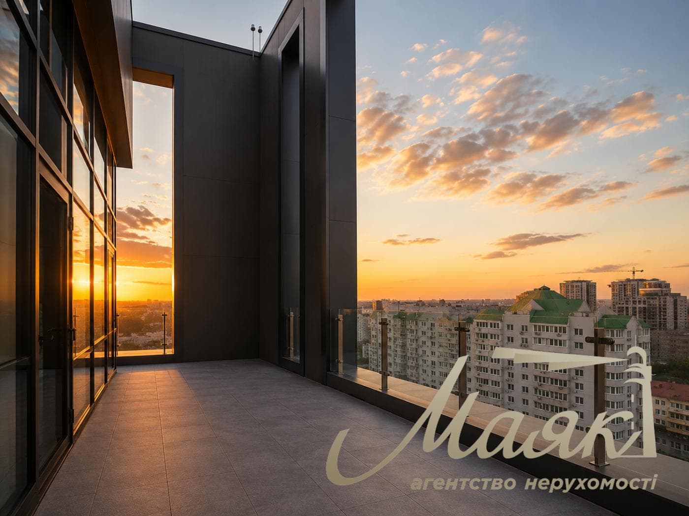 Продаж унікального пентхауса 212 м2 з панорамною терасою в ЖК TRIIINITY, Київ
