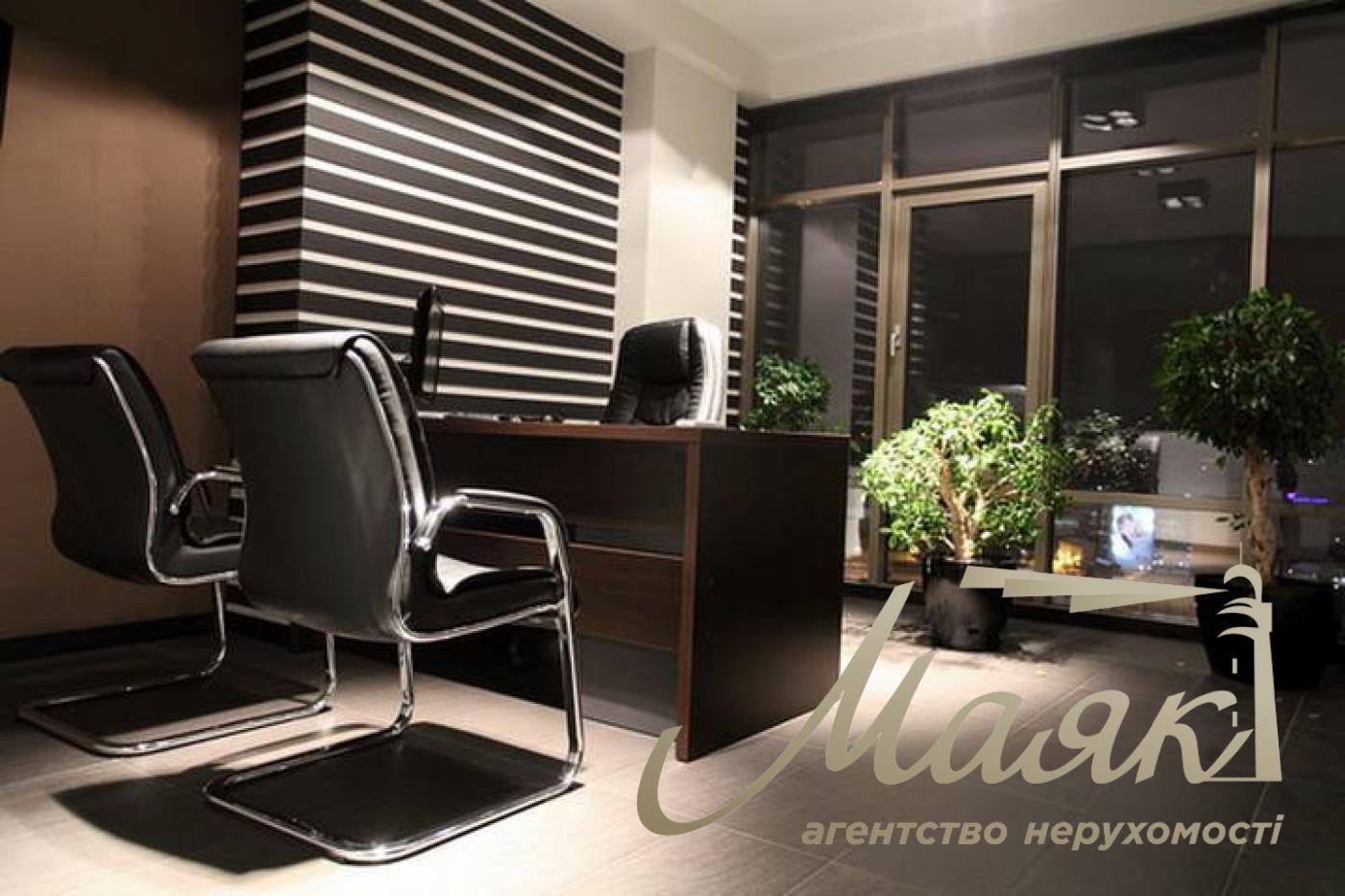 Продаж офісу з орендарем 181м2 БЦ Олімпійський Київ