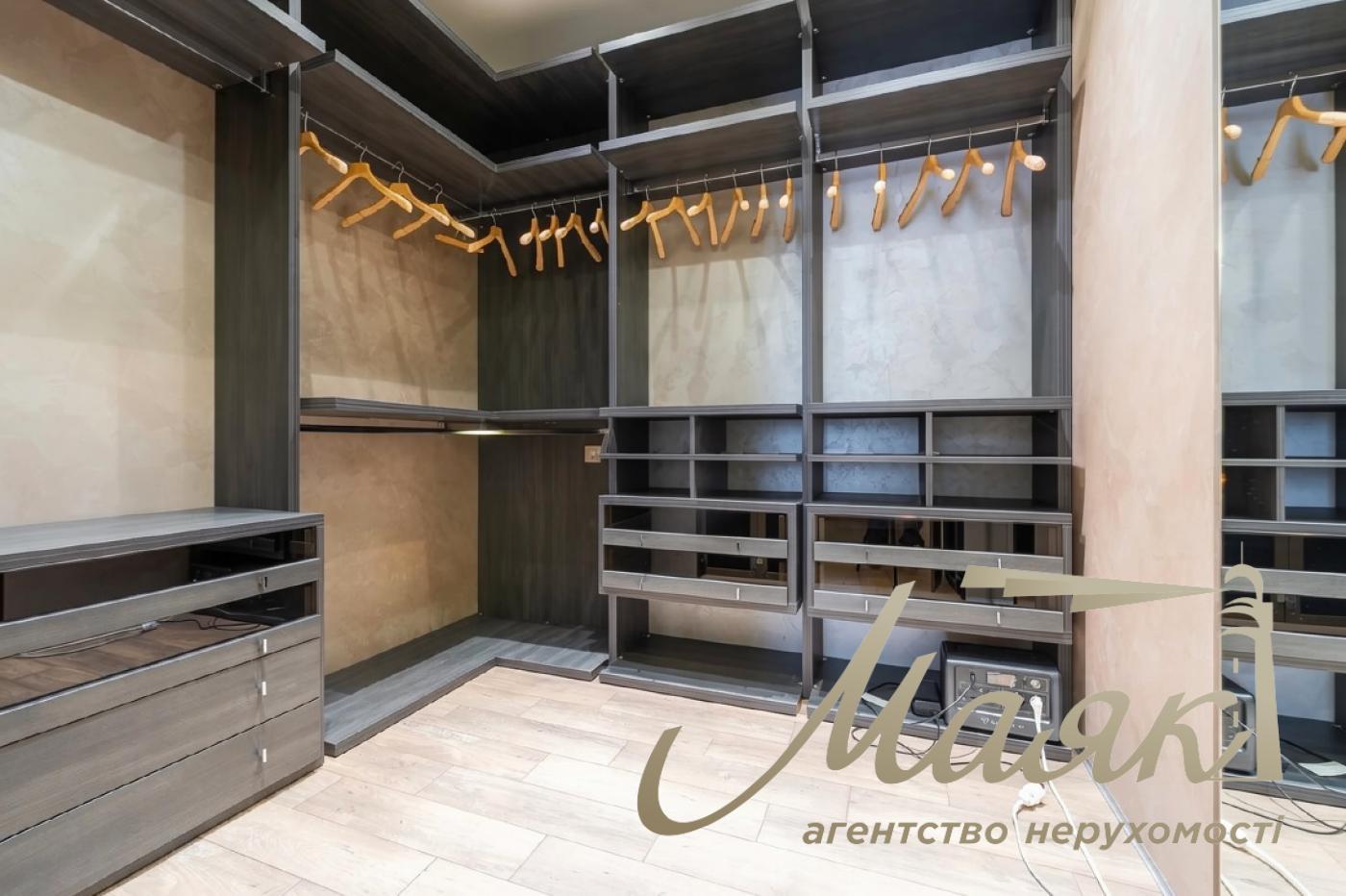 Продаж 3-кімнатної квартири в ЖК Royal Tower, 86м², вул. Саксаганського, 37К, Центр, Київ