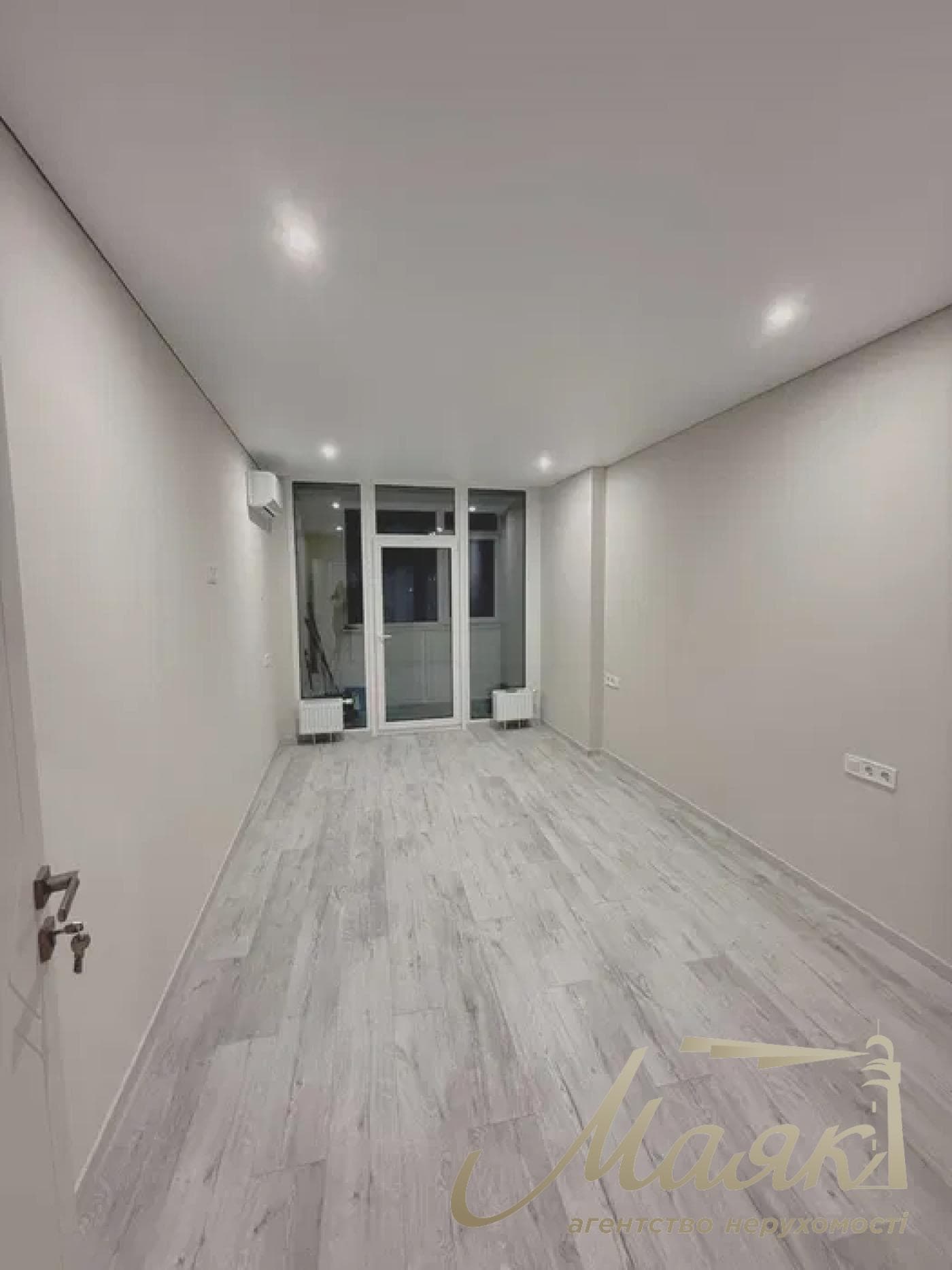 Оренда офісного приміщення площею 95 м² у ЖК «Manhattan City»