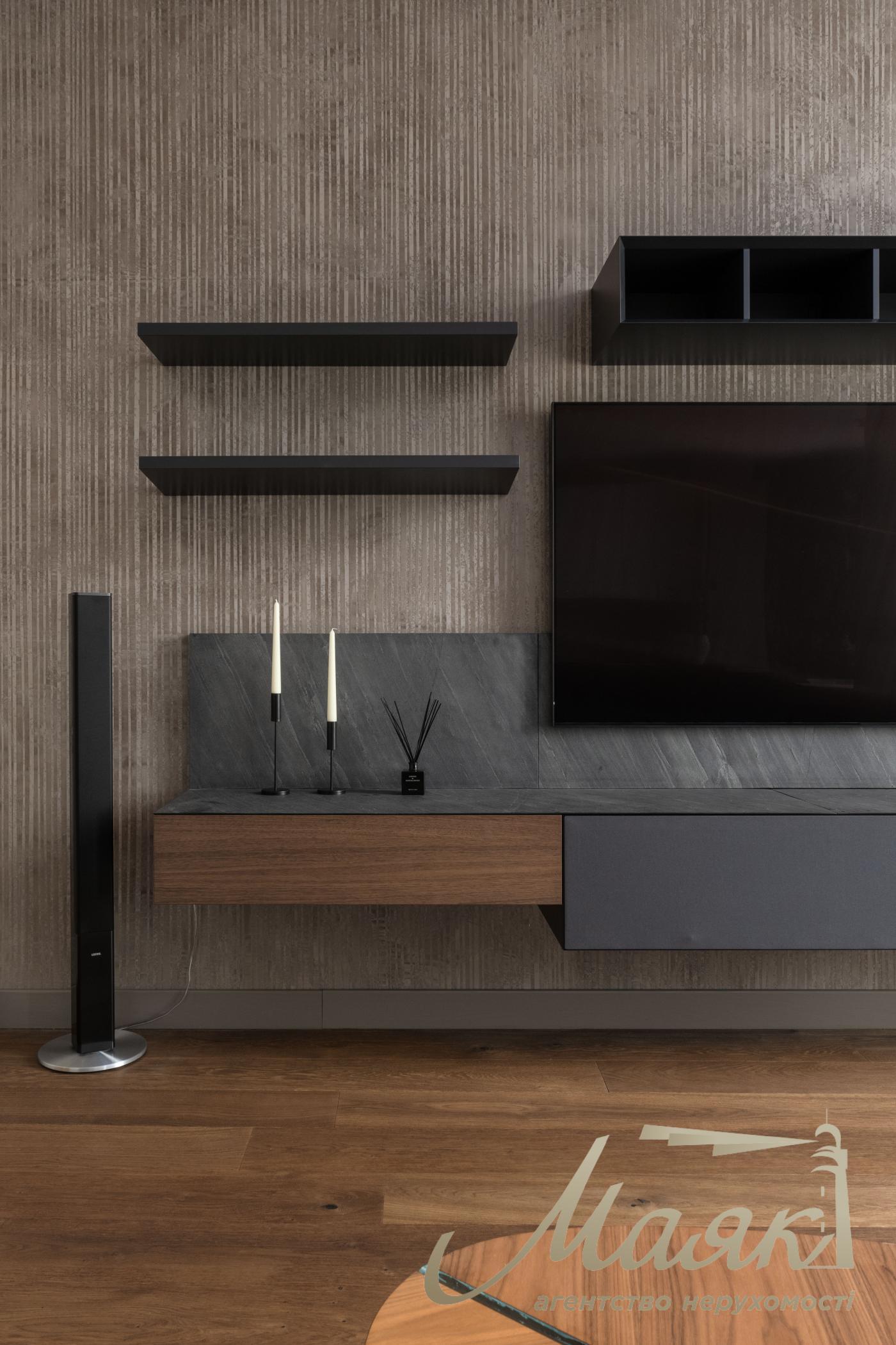 Продажа видовой однокомнатной квартиры,92 м2 в ЖК Бульвар Фонтанов Саперное Поле Печерск