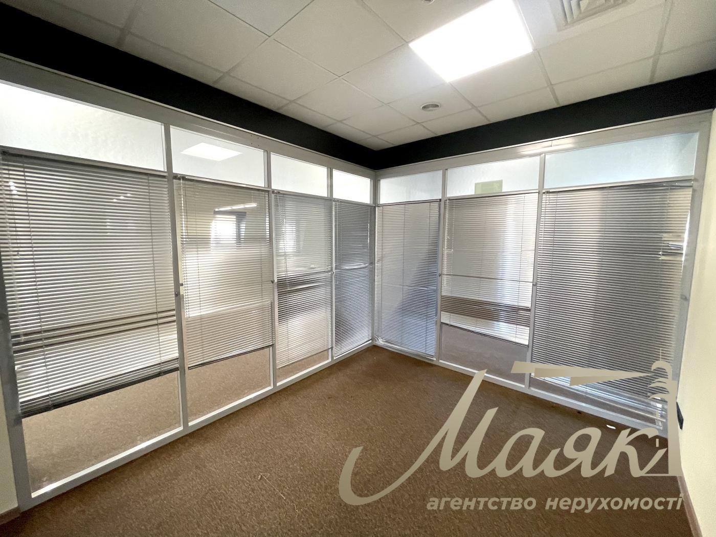 Office for rent 680m2 Kirillovskaya str. Podol m. Kontraktova Ploshchad