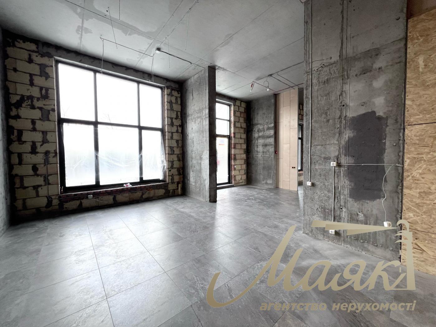 Rent a facade premises of 125 sq.m. on Narodnoe Opolchenie Street in Sky Avenue Residential Complex