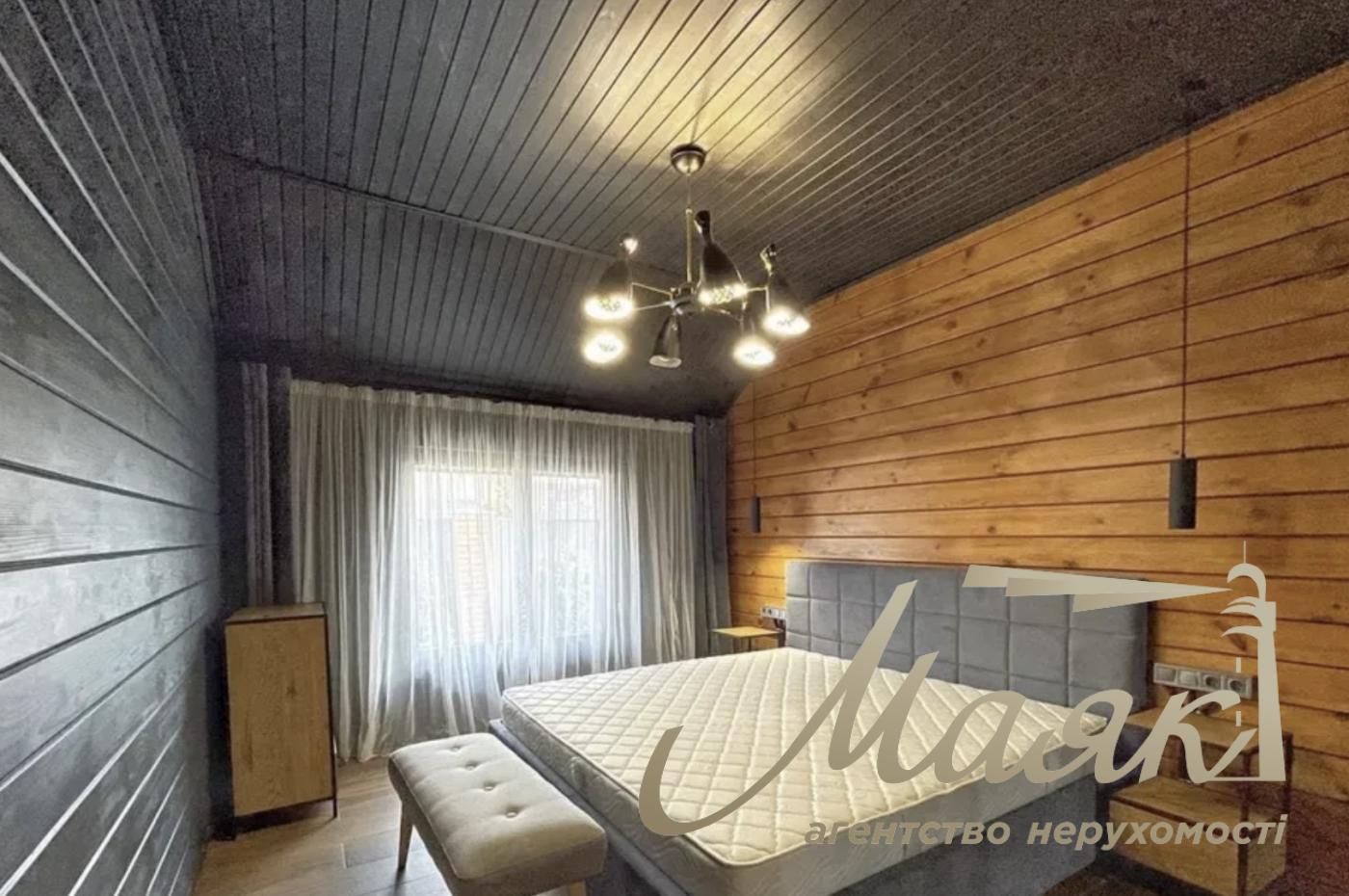 Sale of a house 280m2 with a swimming pool in the village of Romankov, Kiev region, Kiev-Svyatoshinsky district.