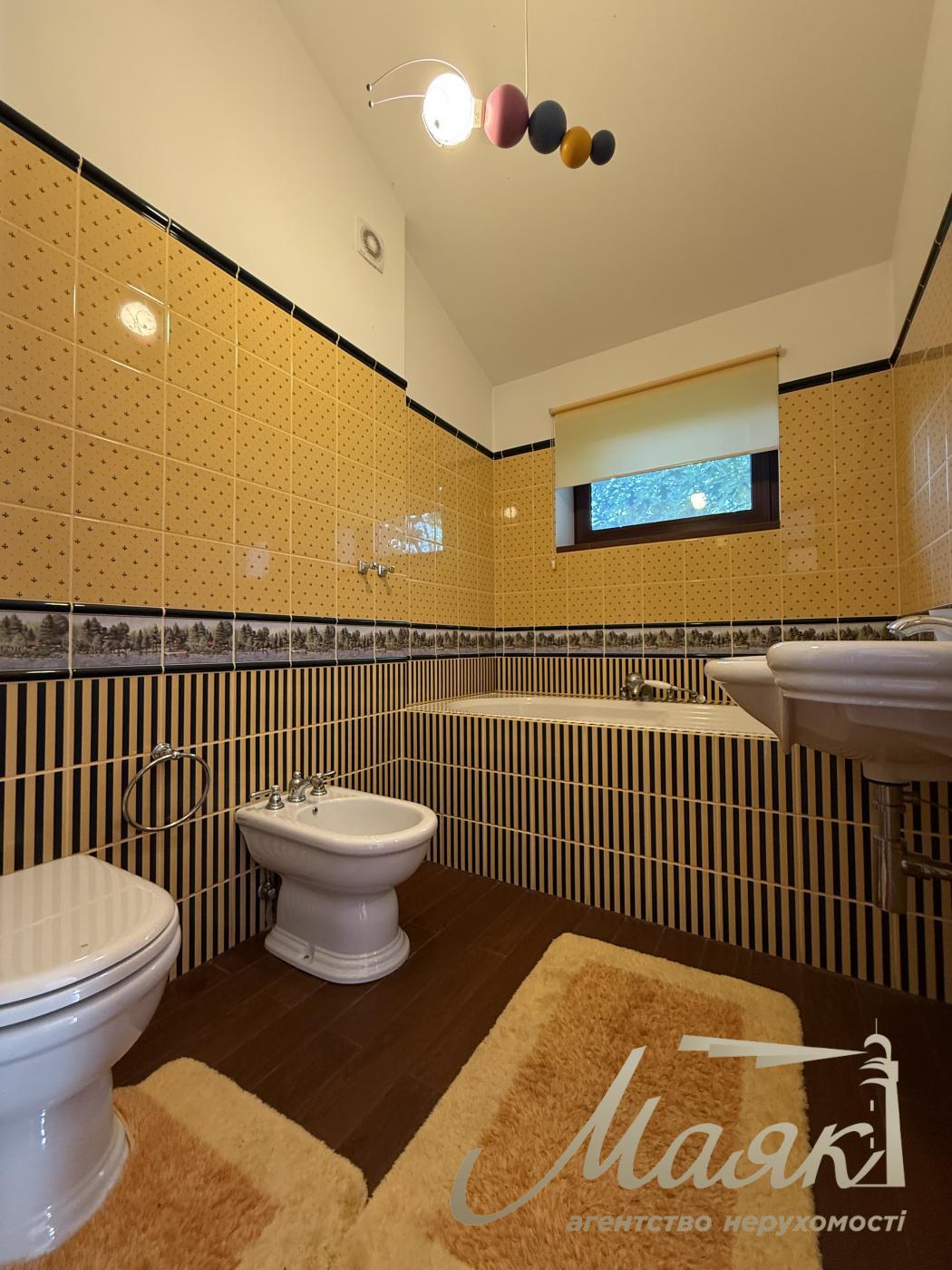 Оренда будинку 400 кв.м з тенісним кортом, великою зеленою територією | Бориспільський район| с.Гора