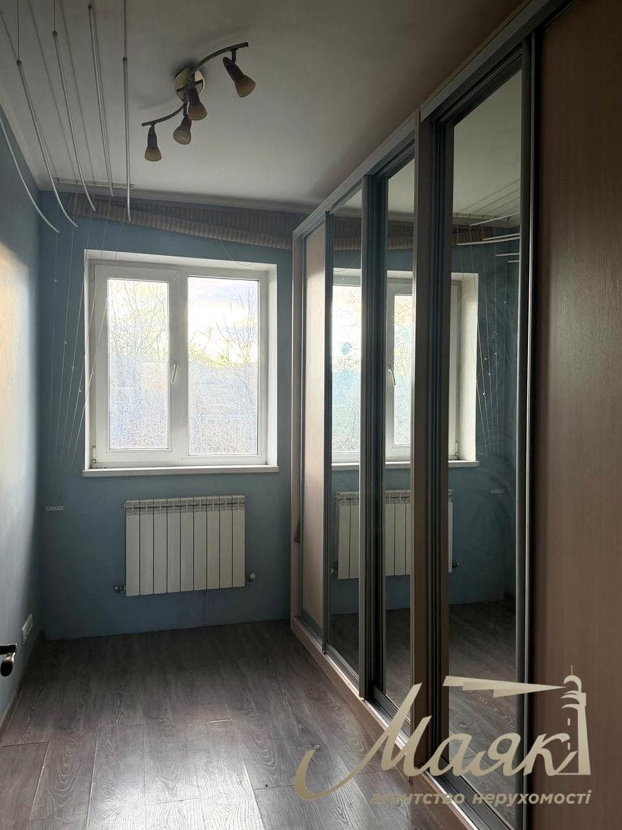 Продаж будинку 168м2 біля озера з фруктовим садом, 10 соток землі в с.Віта-Литовська/Чапаївка, Голосіївський район, Київська область.