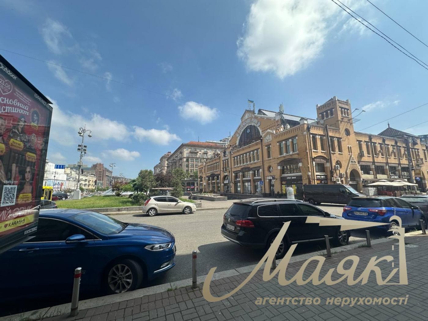 Оренда фасадного комерційного приміщення на Бессарасбкой площі, Центр.