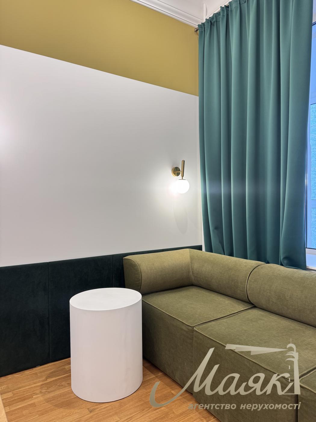 Аренда меблированного офиса 110 кв.м. на ул Владимирская 92