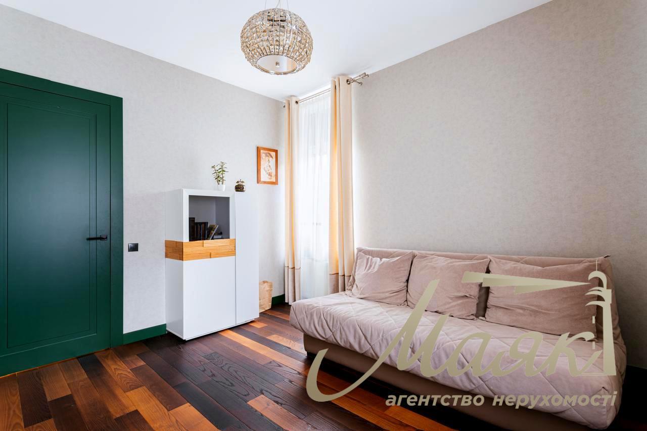 Rent a house 176m2 with. Kruglik KM "Kruglik" by the lake and coniferous forest