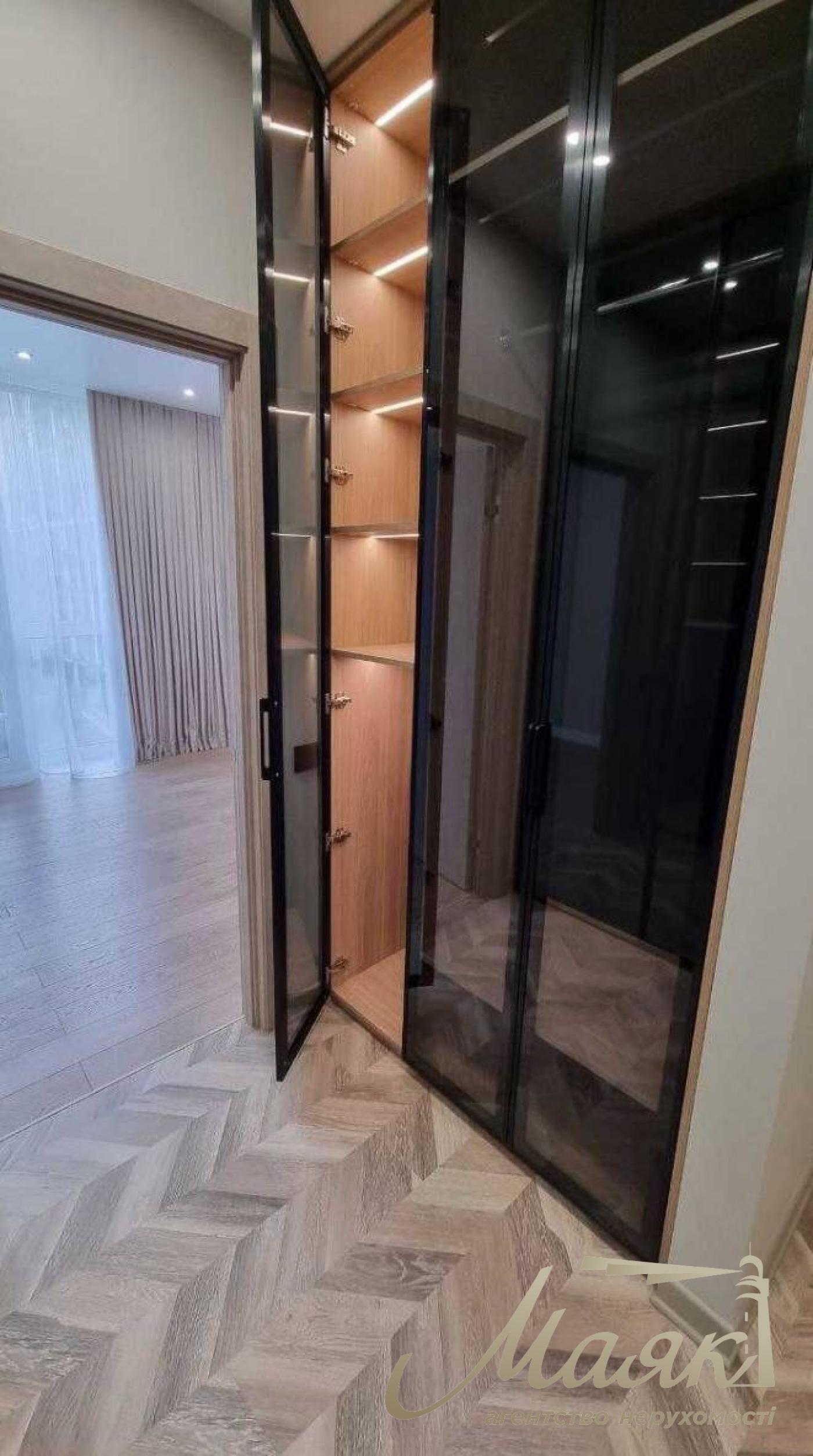 Оренда ЖК Французький квартал-2 Джона Маккейна 1а + ПАРКІНГ