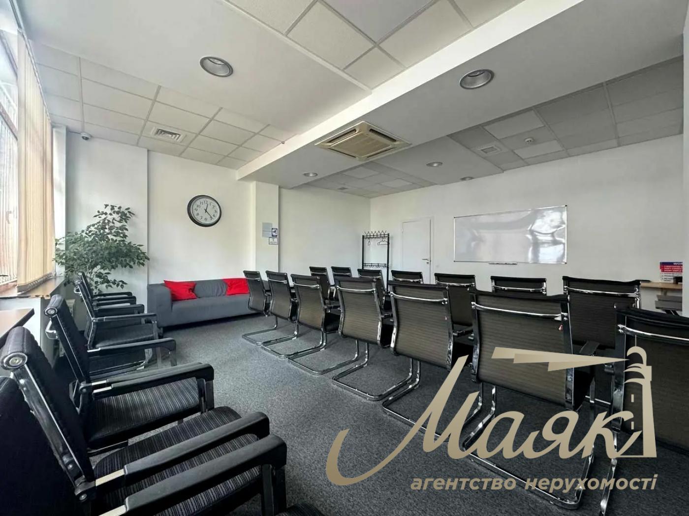 Аренда офиса 240м2 на пр.Берестейский 31, КПИ