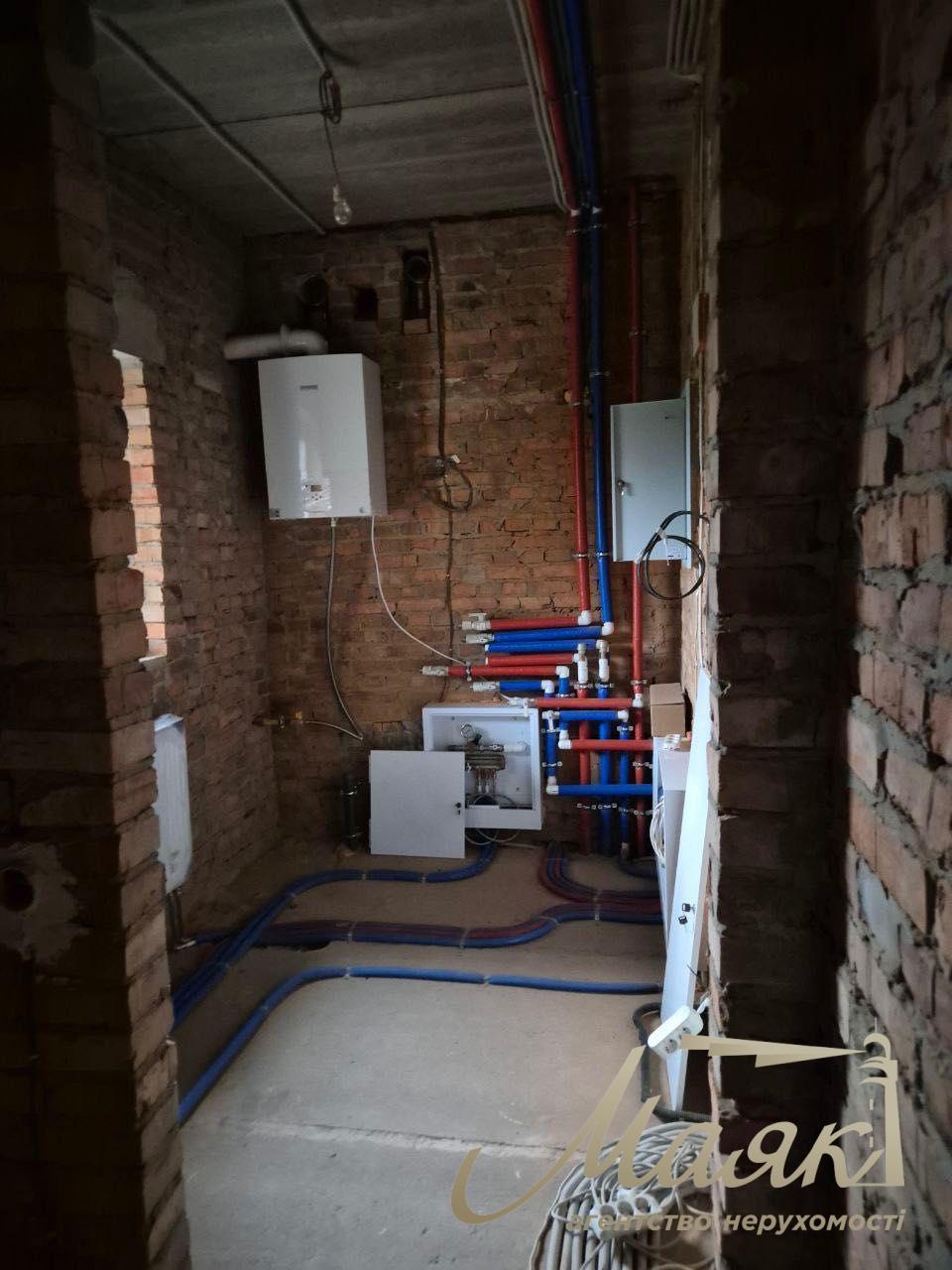 For sale house 174m2 in the closed KG New Concha Zaspa. village Khodosovka.