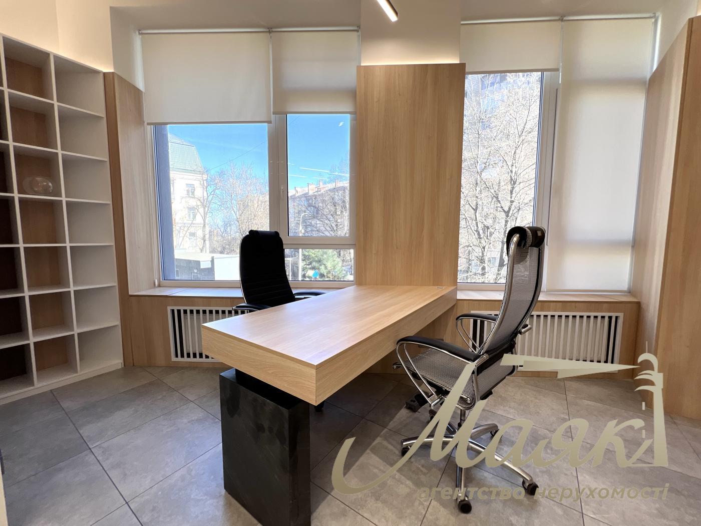 Оренда офісу 250 кв.м в ЖК А52 вул. Січових Стрільців (Артема), 44-А