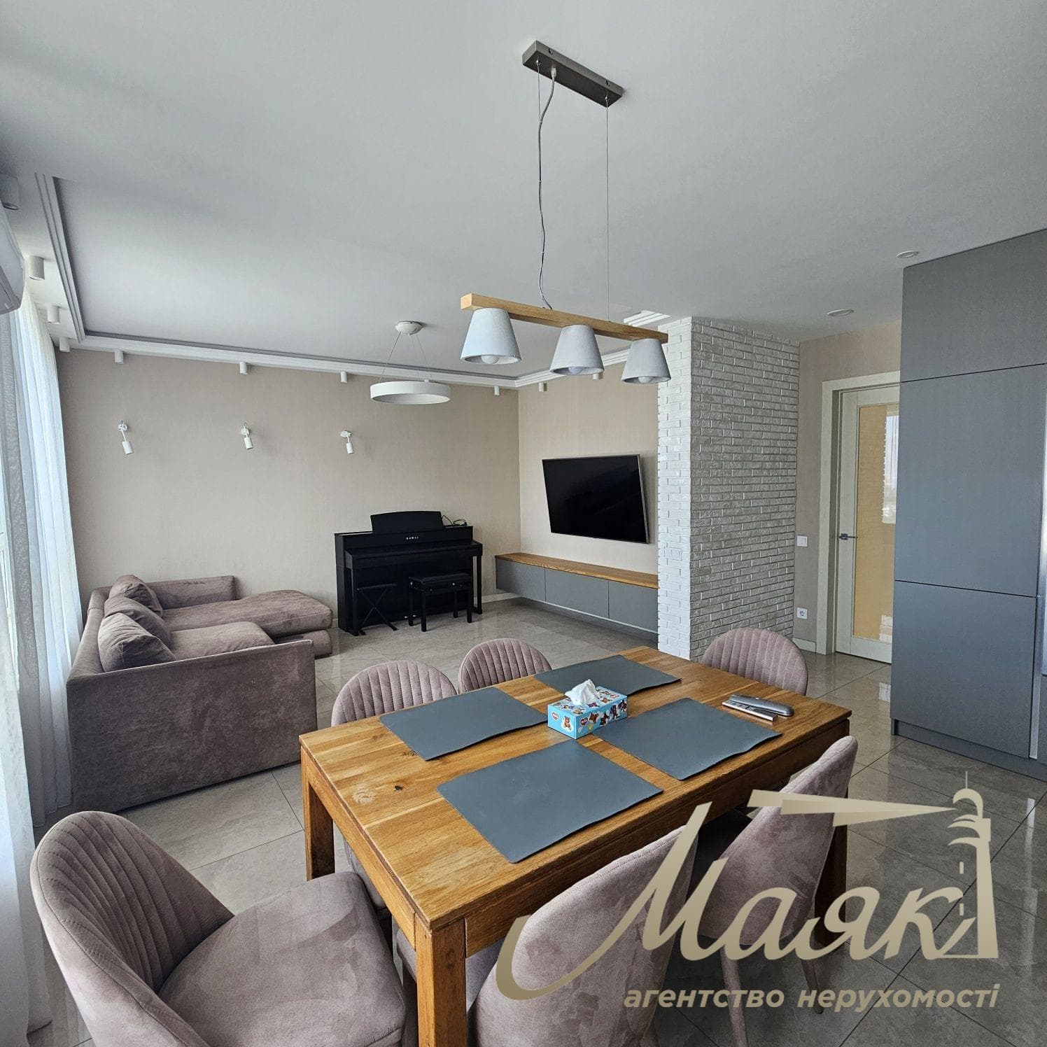 Продаж 4-кімнатної квартири, 1є18 м², ЖК «Зарічний»