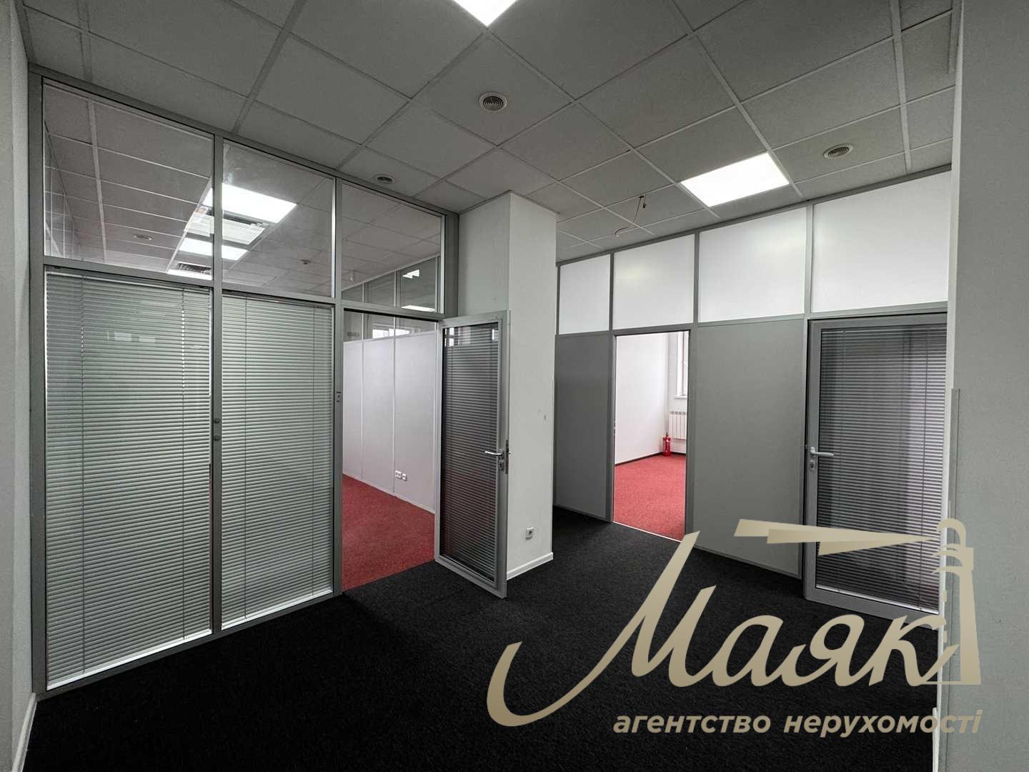 Оренда офісу 1203 м2 в БЦ на Героїв Космосу, Святошино