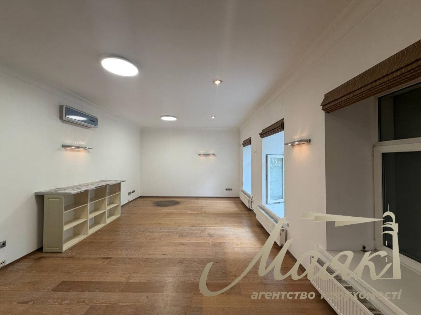 90-square-meter office for rent at 16 Lyuteranskaya St., Lipki, Khreshchatyk.
