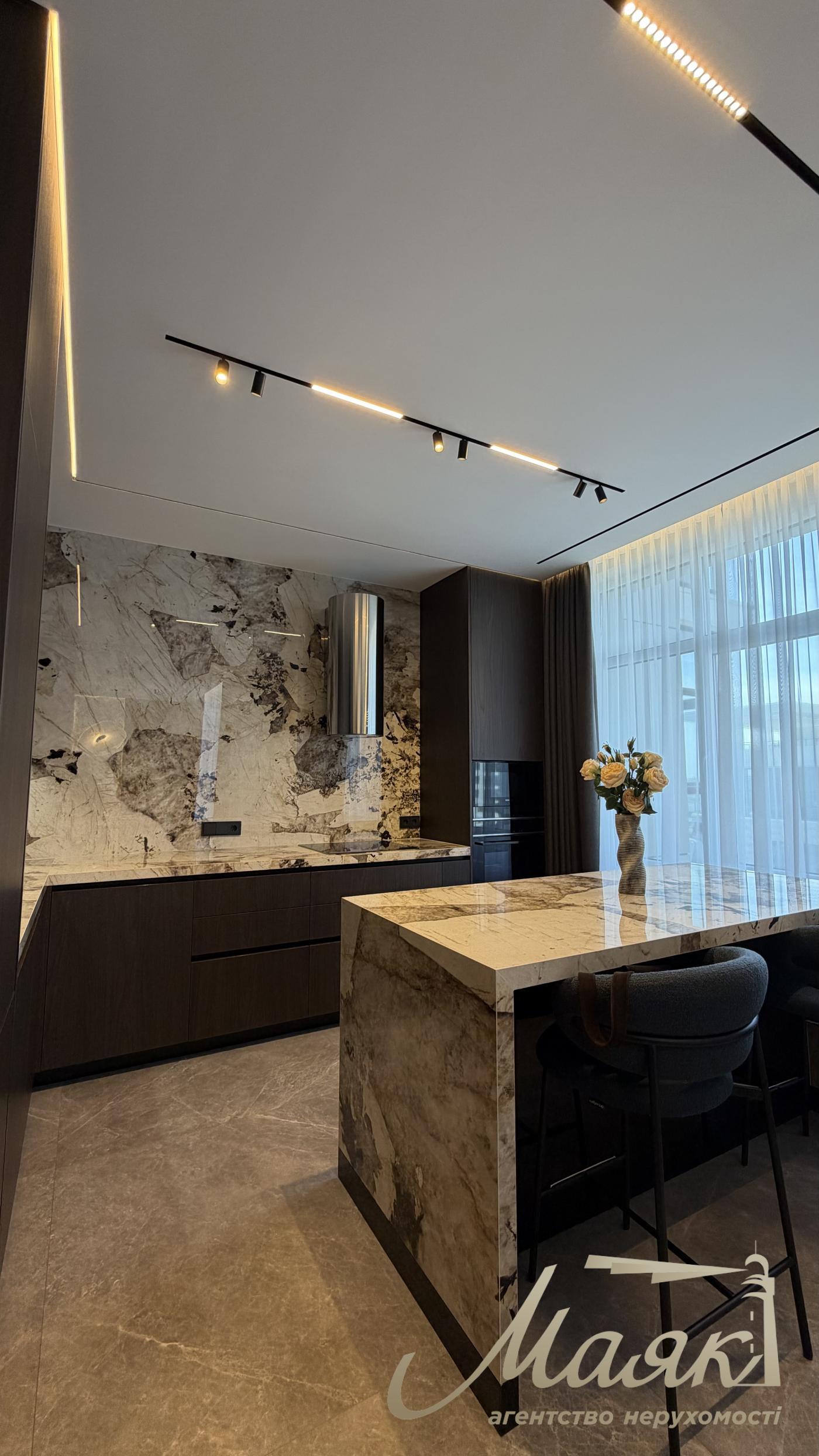 Продаж квартири 118м2 в ЖК Новопечерськие липки, ул. Андрея Верхогляда 15Б. (Михайла Драгомирова)