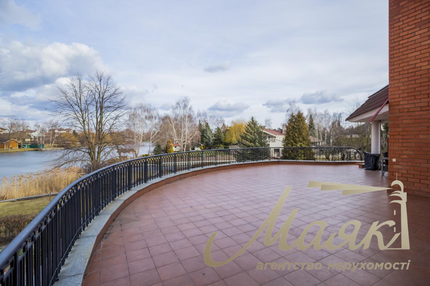 Sale of a house in the residential complex "Golden Gate", Kozin village.