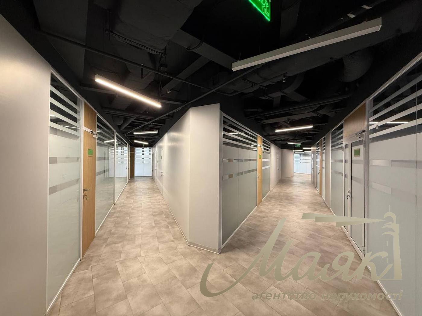 Оренда офісу 2718м2 БЦ Parus вул. Мечникова 2 Печерський район м. Палац Спорту